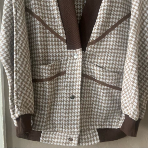 shein dazy • brown & white houndstooth snap button overcoat jacket - Picture 8 of 16